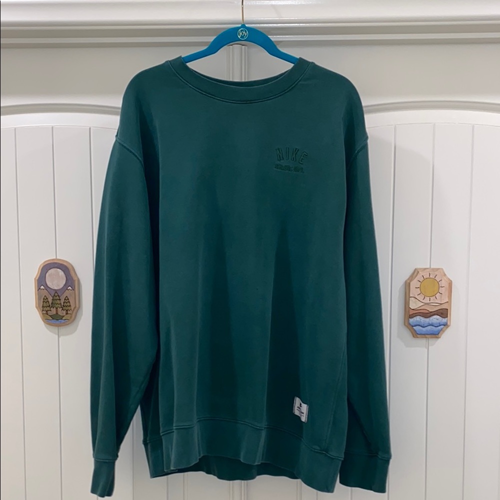 Nike: Men's Green Sweater